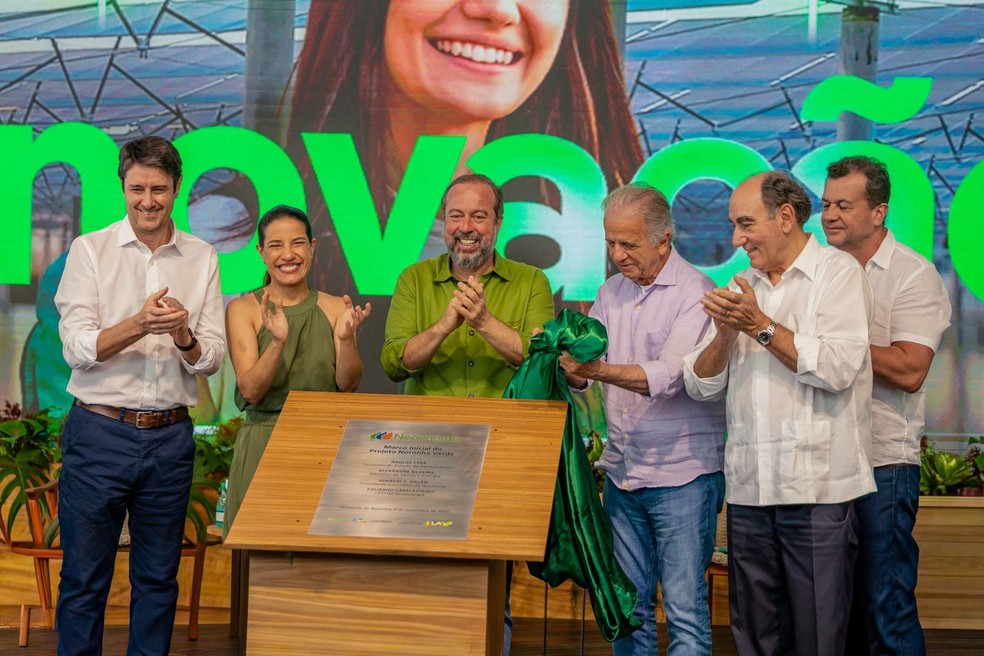 The launch brought together Eduardo Capelastegui, CEO of Neoenergia; Raquel Lira, PE Governor; Alexandre Silveira, Minister of the Ministry of Municipality and Environment; José Mocio Montero, Minister of Defence; Ignacio Galán, CEO of Iberdrola; And Valdemar Oliveira, Federal MP – Photo: Divulgação/Neoenergia