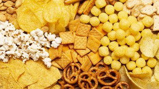 O consumo de ultraprocessados pode afetar o controle emocional e aumentar a impulsividade — Foto: Freepik