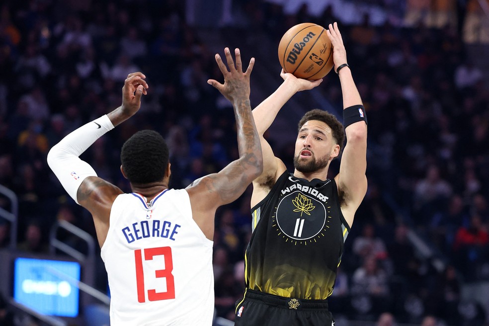 NBA: Durant e Thompson deixam Warriors a uma vitória das meias-finais - CNN  Portugal