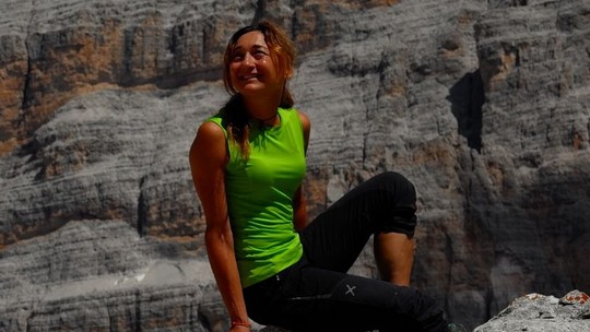 Montanhista morre após cair de altura de 300 metros em escalada com amigos na Itália