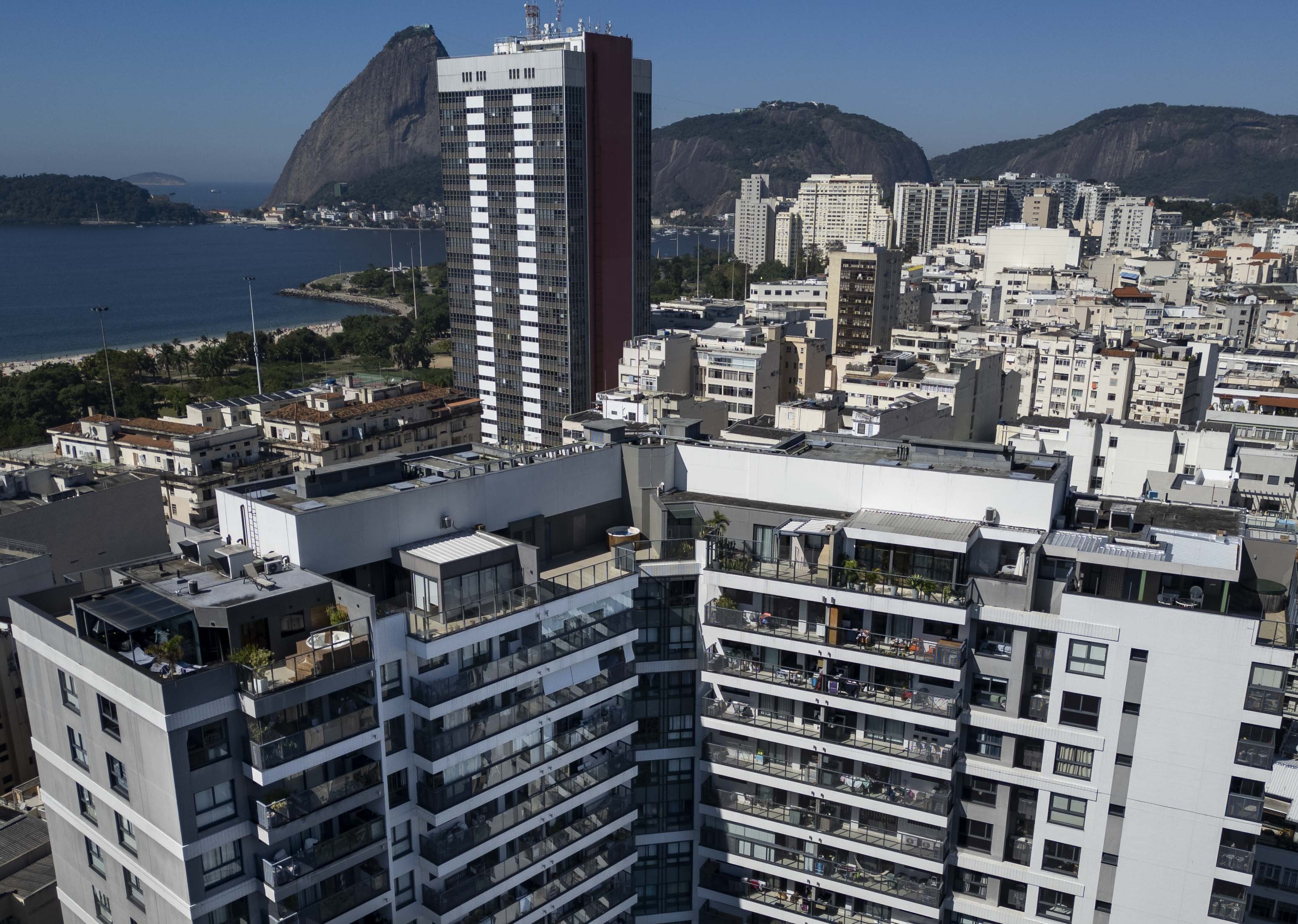 Mesmo com juro alto, Rio vive novo ciclo imobiliário com 25 mil lançamentos de imóveis em 12 meses - QTU Questões do Universo