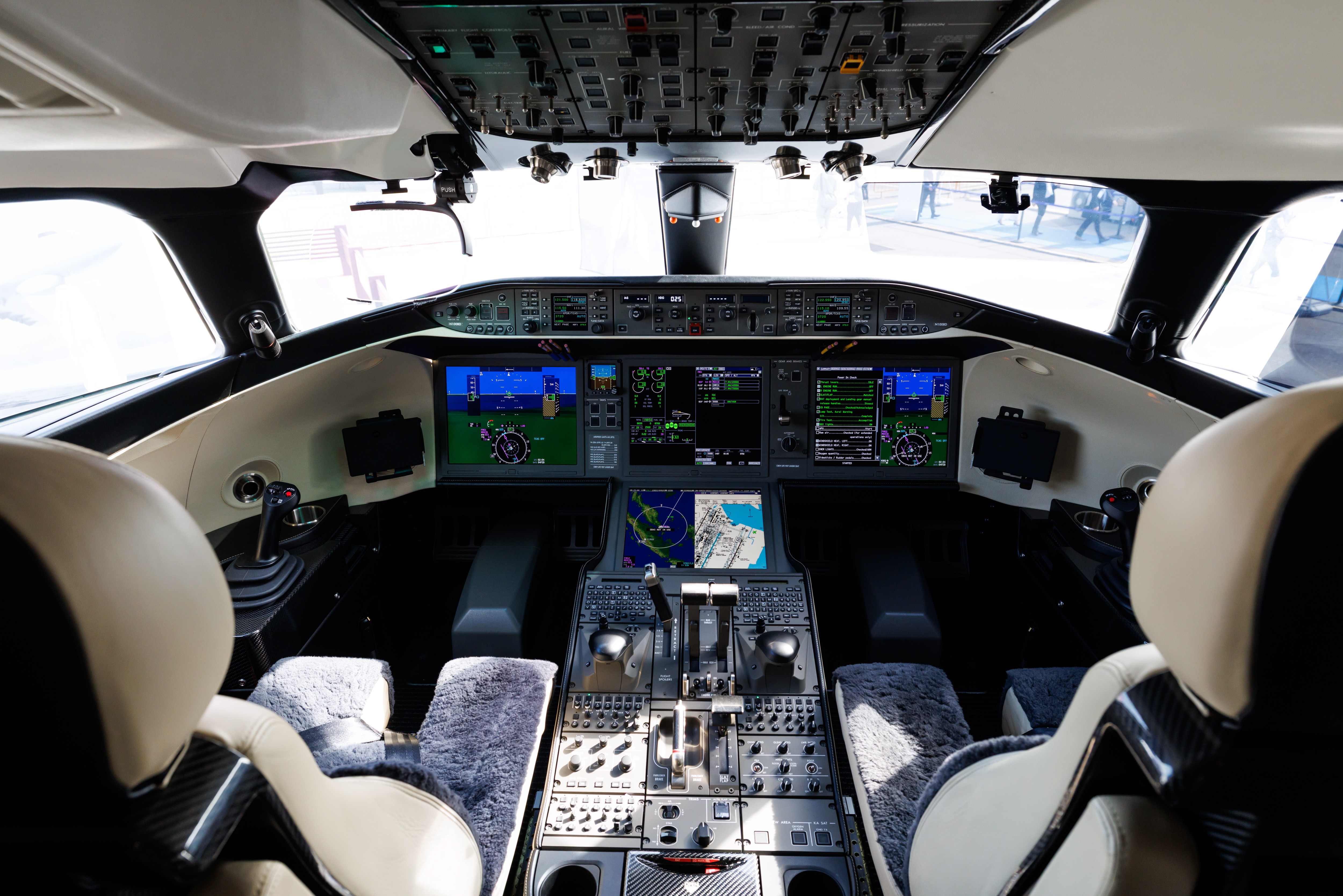 Em meio a guerra comercial, Trump ameaça proibir venda de jatos da canadense Bombardier nos EUA