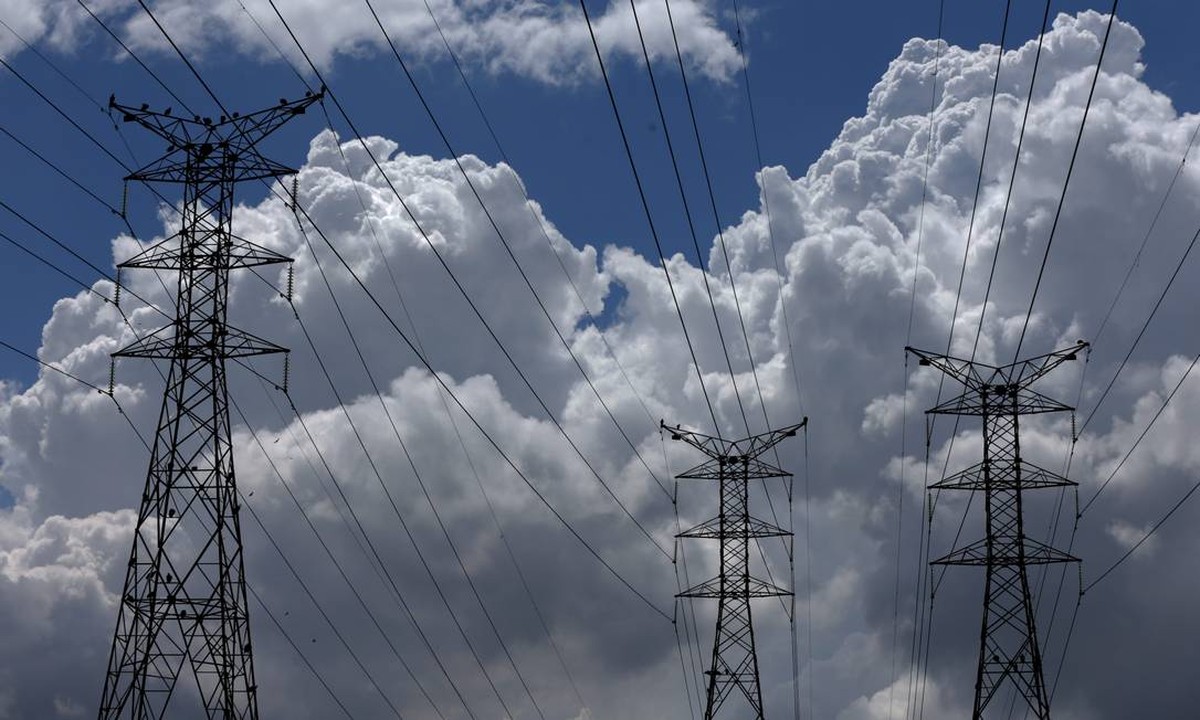 Maior bateria do mundo: Empresa constrói sistema que armazena 8.500 MWh