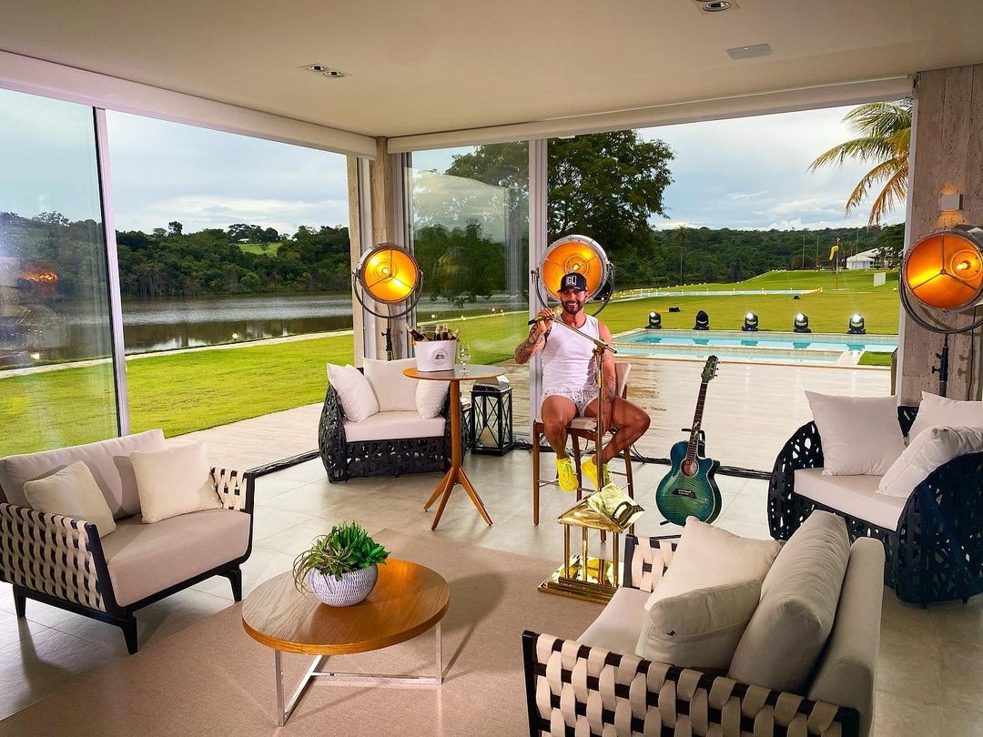Mansão degusttavo limanãopoderia ser differente dedo o luxo que cantor conquistou- foto: reprodução Instagram
