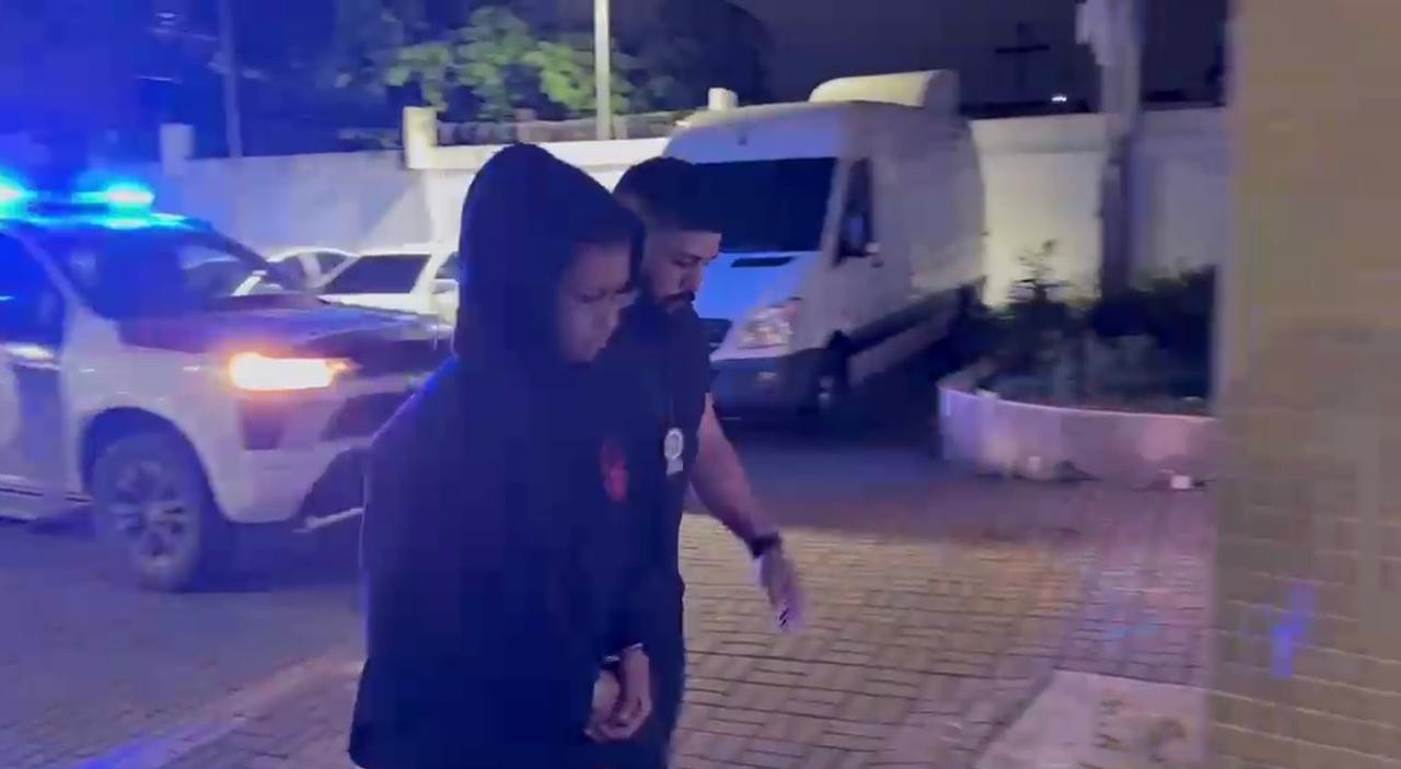 Mulher é presa suspeita de envenenar, decapitar e esquartejar marido, em Nova Iguaçu