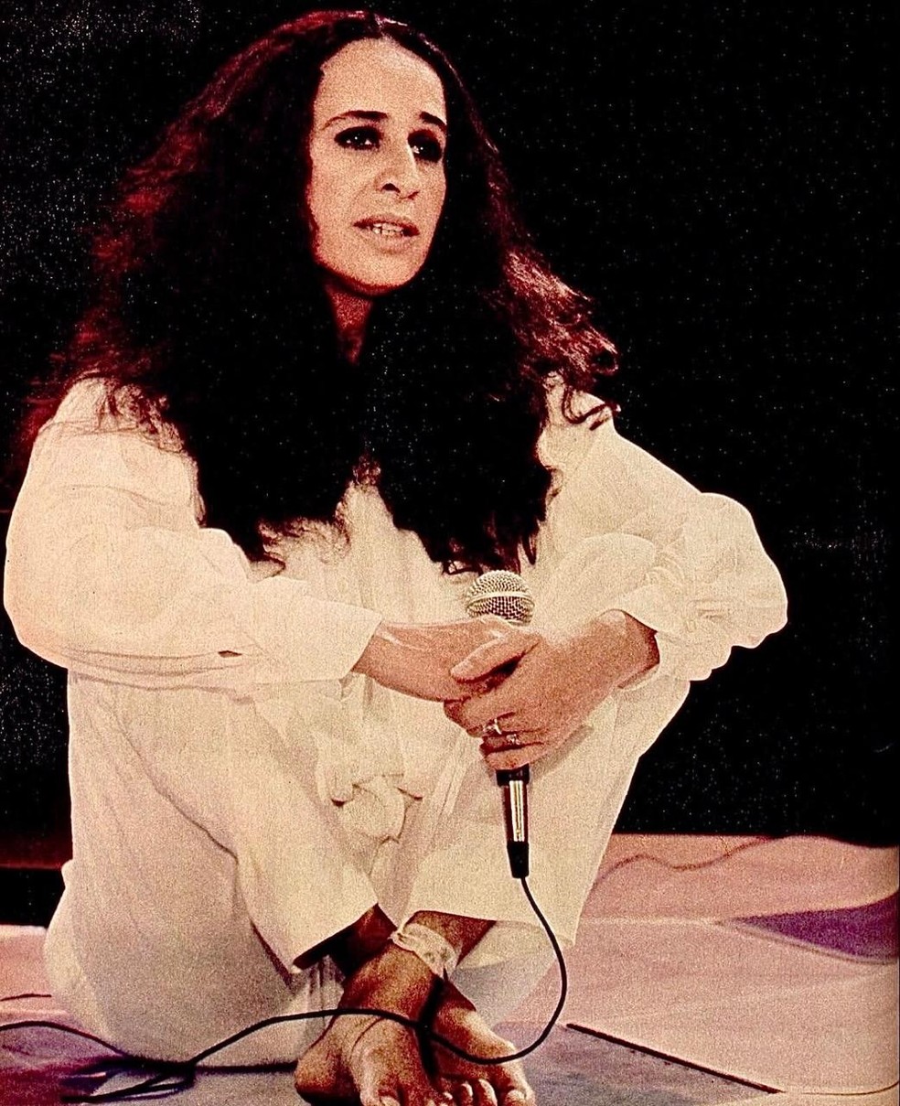 Maria Bethânia nos anos 1980 — Foto: Reprodução/Instagram