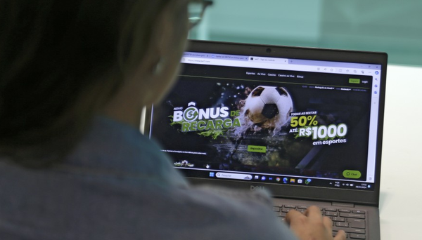 Casas de apostas online vão ganhando espaço no futebol mundial
