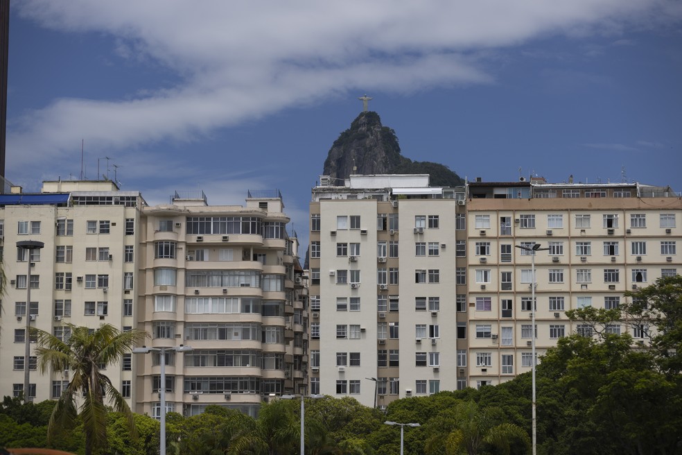 Edifícios na Praia de Botafogo, na Zona Sul do Rio — Foto: Marcia Foletto