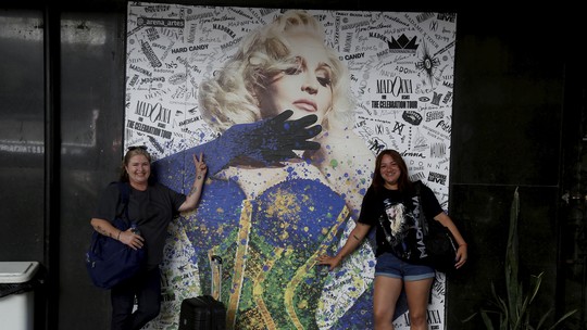 Mural que inspirou figurino usado por Madonna vira atração em Copacabana e é procurado por fãs da cantora após o show 