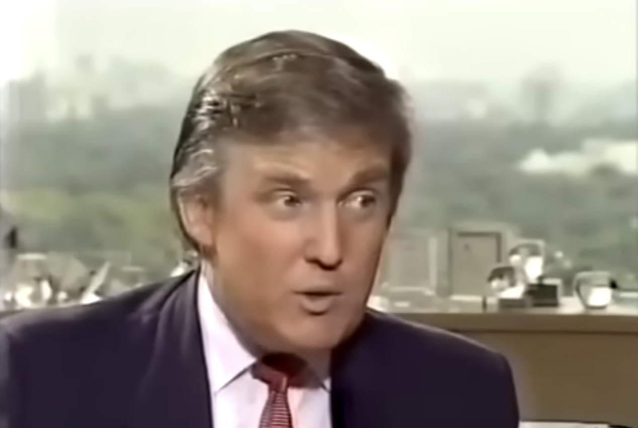 V&iacute;deo mostra Trump durante entrevista em 1987, discutindo planos de guerra contra o Ir&atilde;