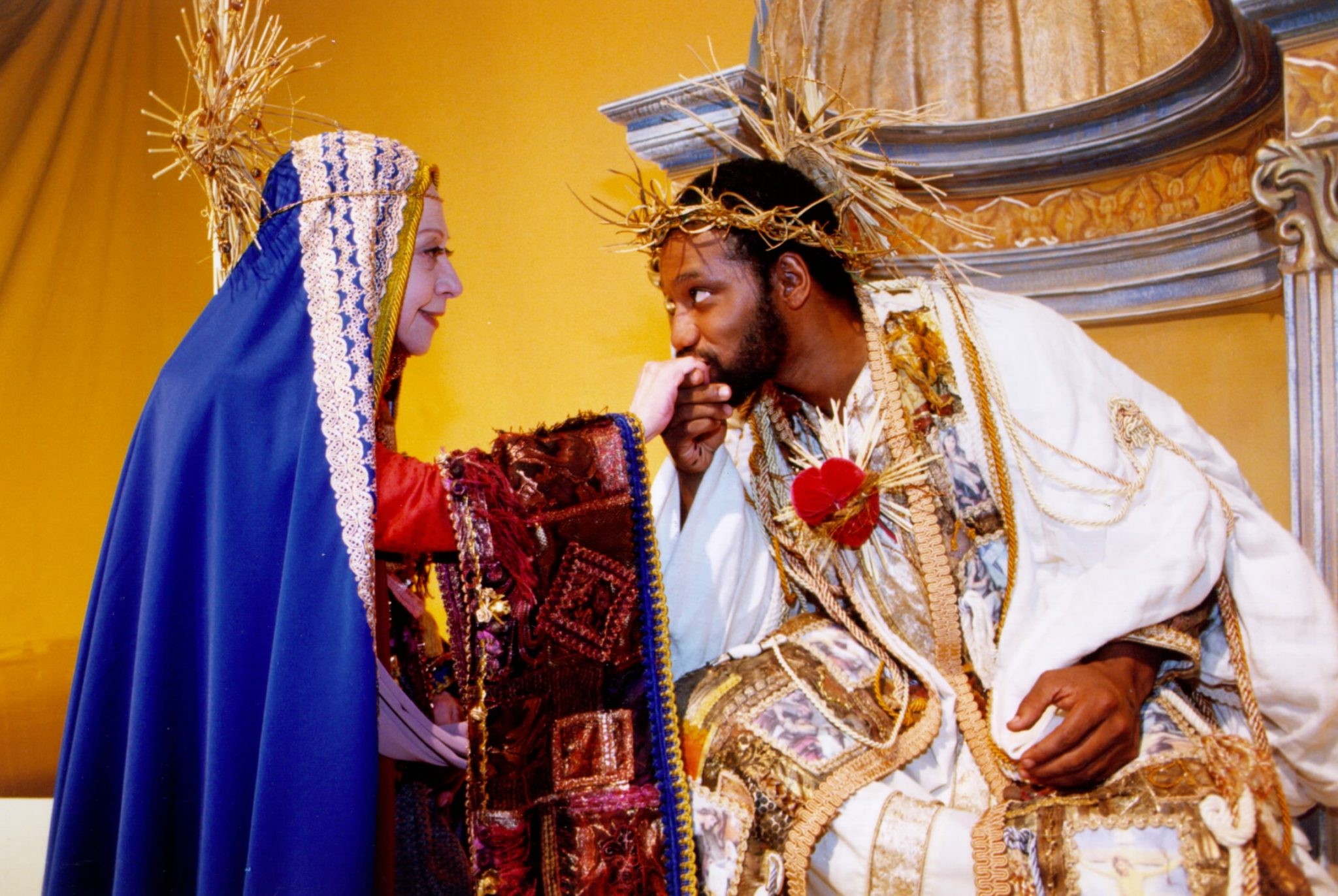 No Dia da Padroeira, Luiz Antonio Simas lança livro sobre as diferentes versões de Maria na cultura popular