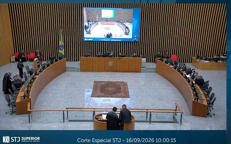 STJ exonera servidor suspeito de vazar decisões a advogado amigo de Flávio Bolsonaro
