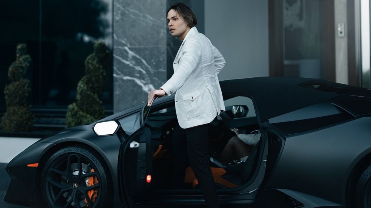 Multimilionário aos 25: sucesso com negócios digitais