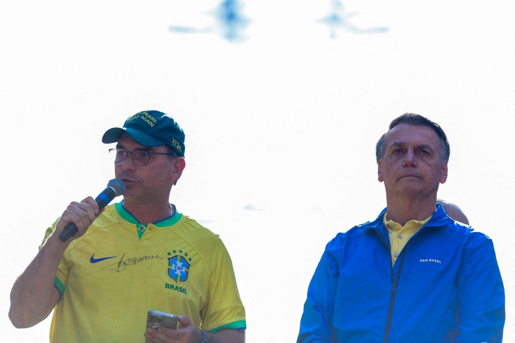 Integrantes do Centrão rejeitam Flávio Bolsonaro para 2026 e ameaçam neutralidade nas eleições presidenciais