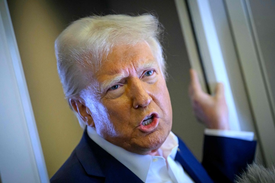 Presidente Trump diz que colisão de avião no ar com helicóptero 'deveria  ter sido evitada'