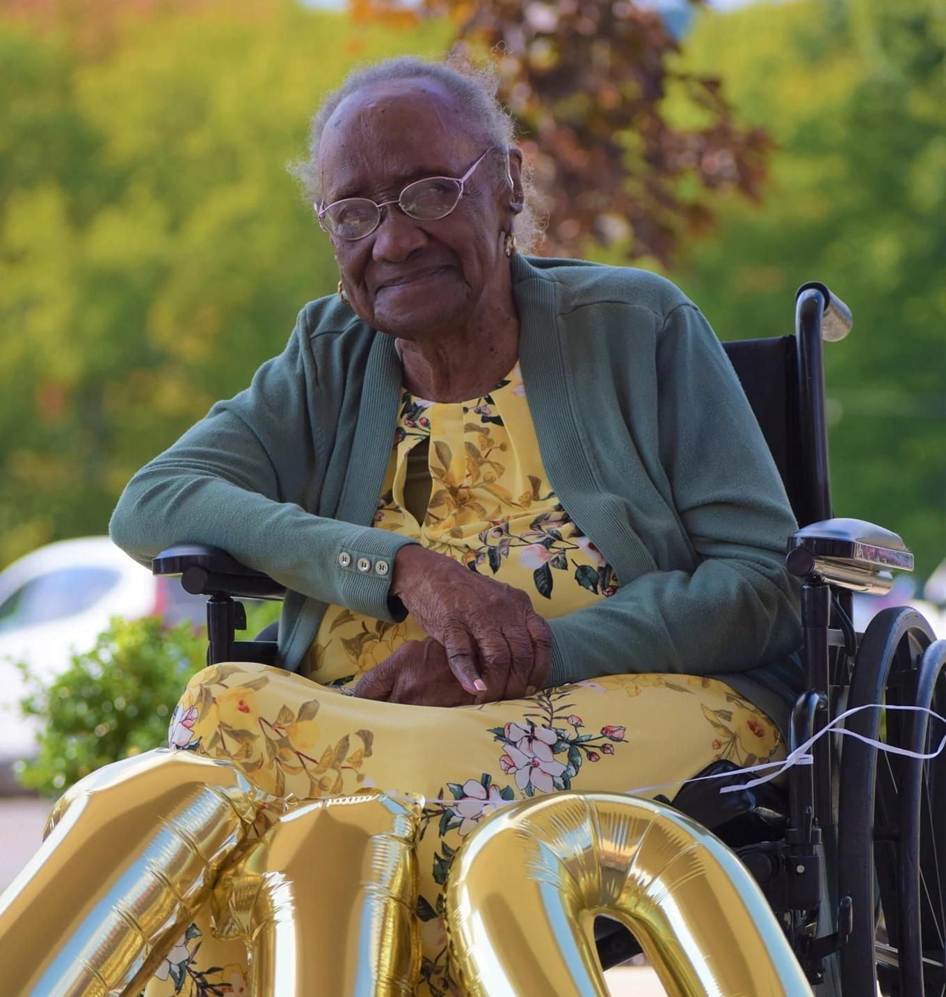 Naomi Whitehead, 114 anos e 100 dias: nascida em 26 de setembro de 1910 na Geórgia, Estados Unidos.
