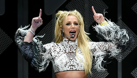 Britney Spears estaria abusando de bebidas e drogas e deveria voltar à tutela, dizem fontes a site