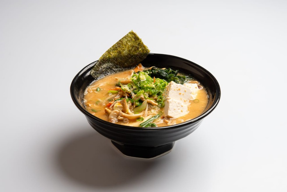 Fundado em 2008, Lamen Kazu foi criado em parceria com a rede japonesa de restaurantes Tadokoro Shoten, especializada em missô (pasta fermentada de soja) — Foto: Divulgação