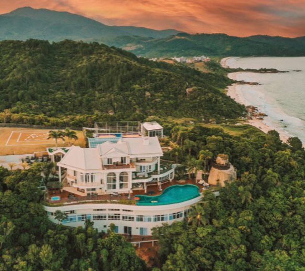 Sheik acusado de golpe com criptomoedas tenta vender mansão por R$ 64,5  milhões; veja imóvel