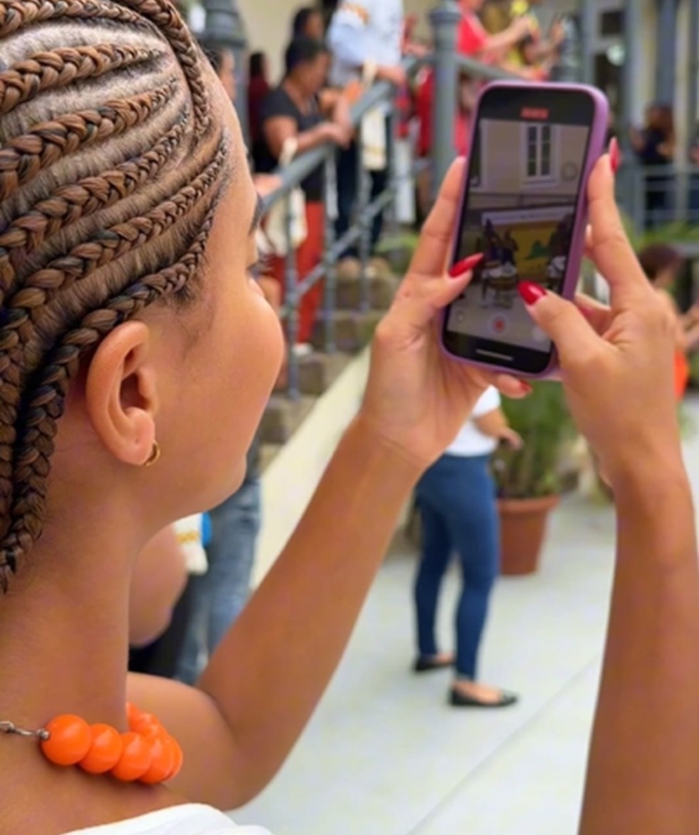 Rayanne Abreu ainda era estagiária quando começou a participar de ações da Americanas nas redes sociais — Foto: Divulgação