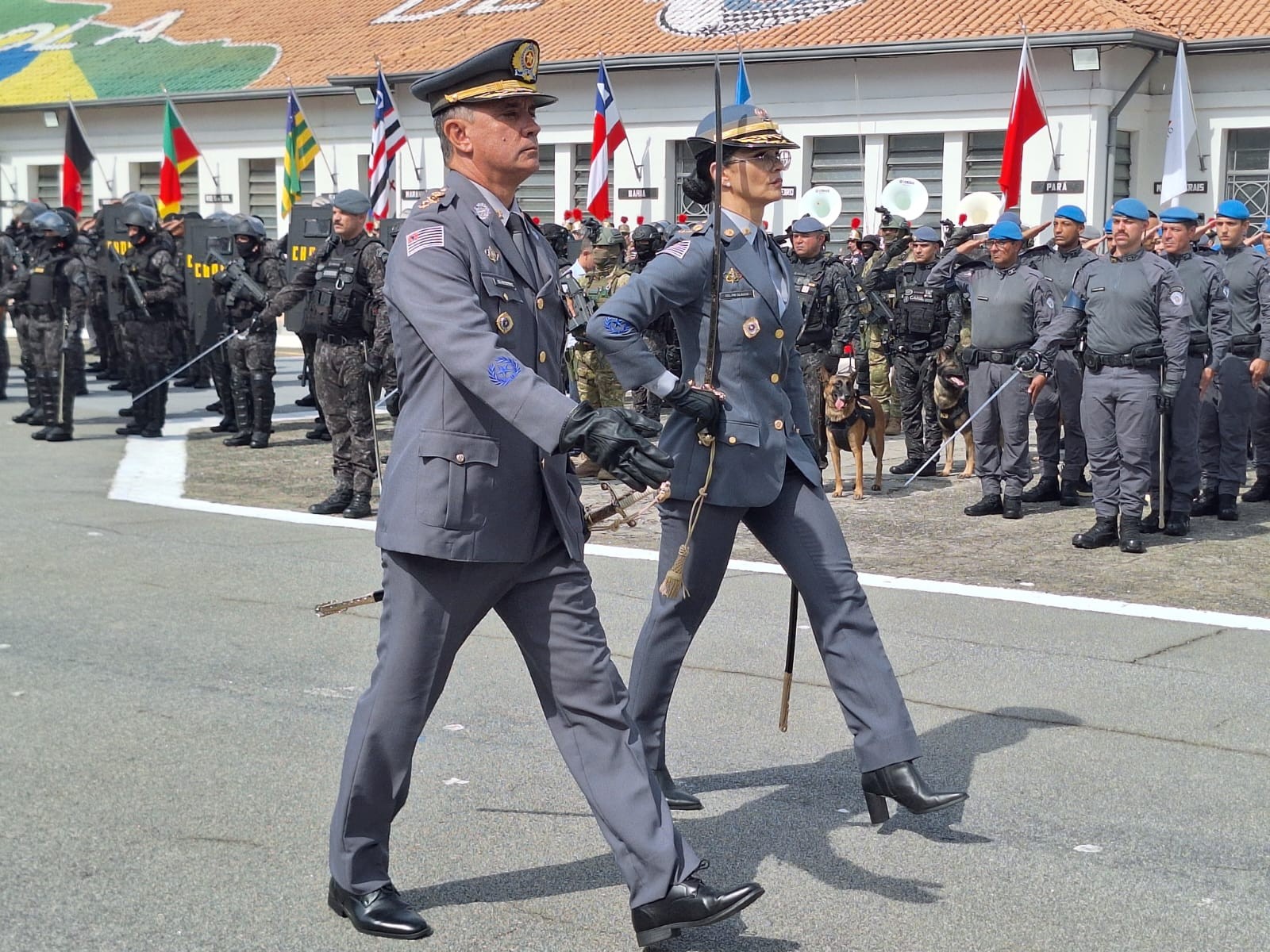 Primeira mulher comandante-geral da PM toma posse em SP