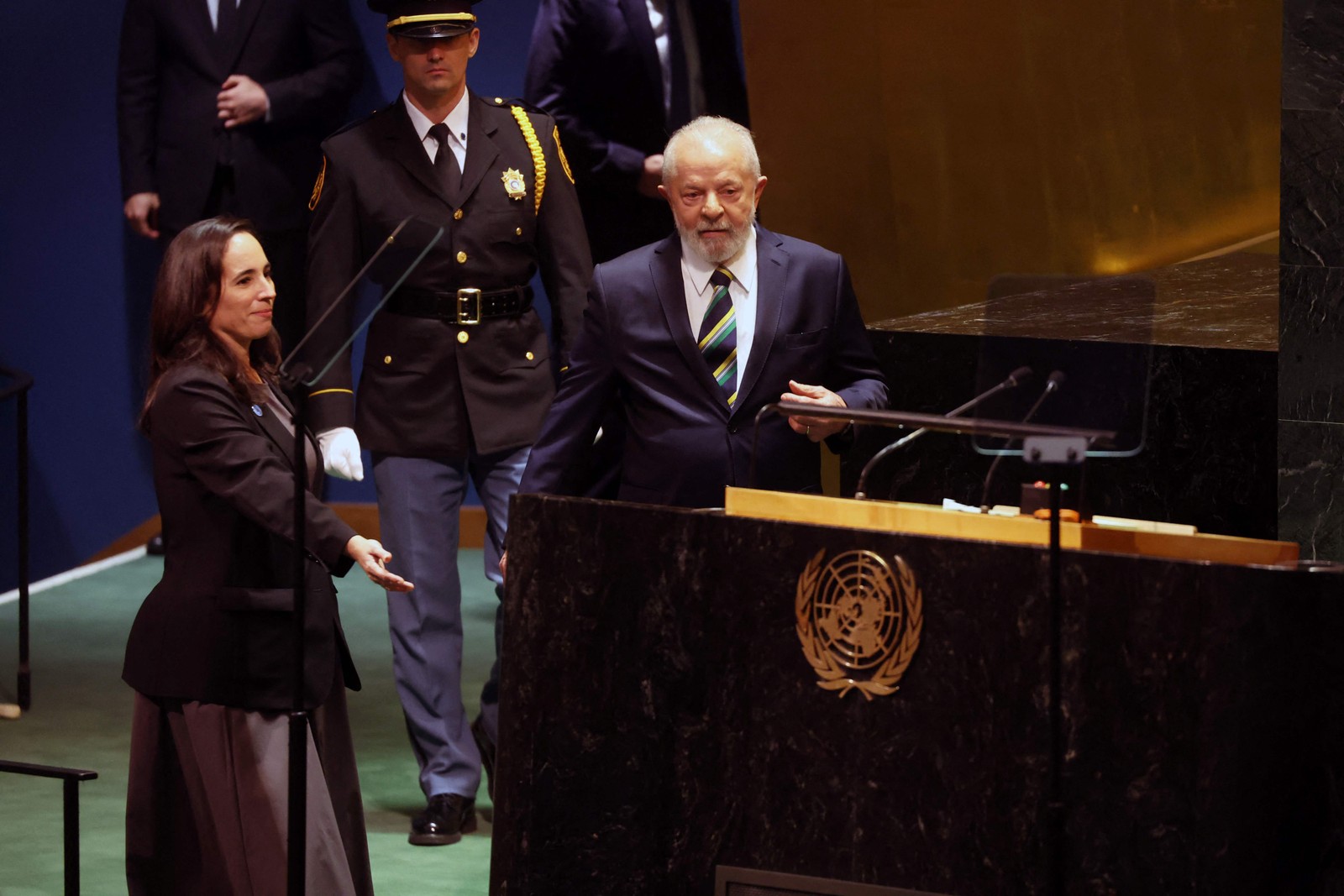 O presidente Luiz Inácio Lula da Silva do Brasil discursa na 78ª sessão da Assembleia Geral das Nações Unidas — Foto: SPENCER PLATT / GETTY IMAGES NORTH AMERICA / Getty Images via AFP