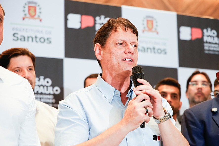 Tarcísio em Santos, nesta segunda-feira (26)