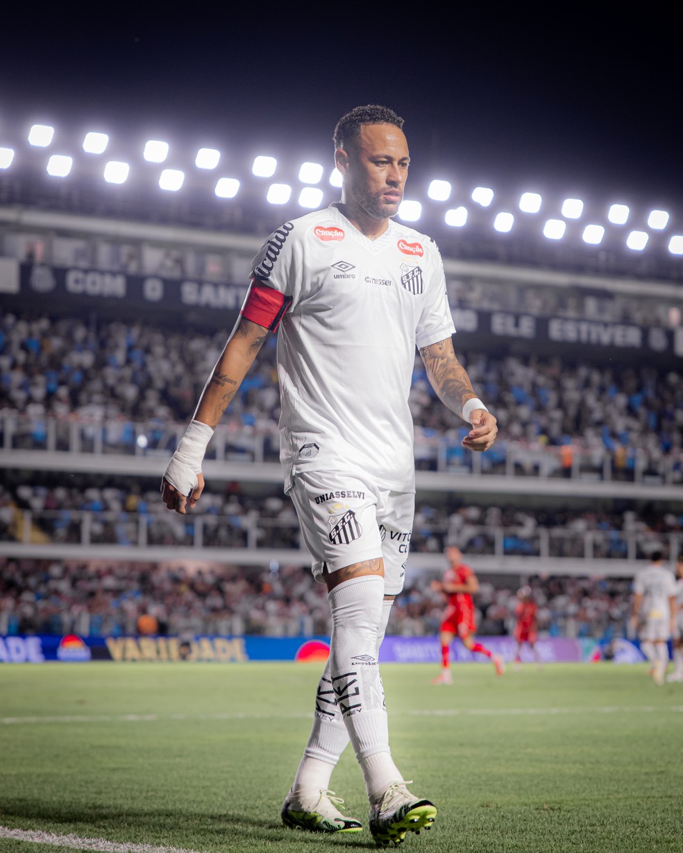 Neymar estreou em 2026 contra o Velo Clube — Foto: Raul Baretta/ Santos FC