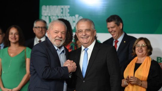 Irritação, bronca e post deletado: por que Lula não gostou de ministro ter anunciado programa de passagens aéreas a R$ 200