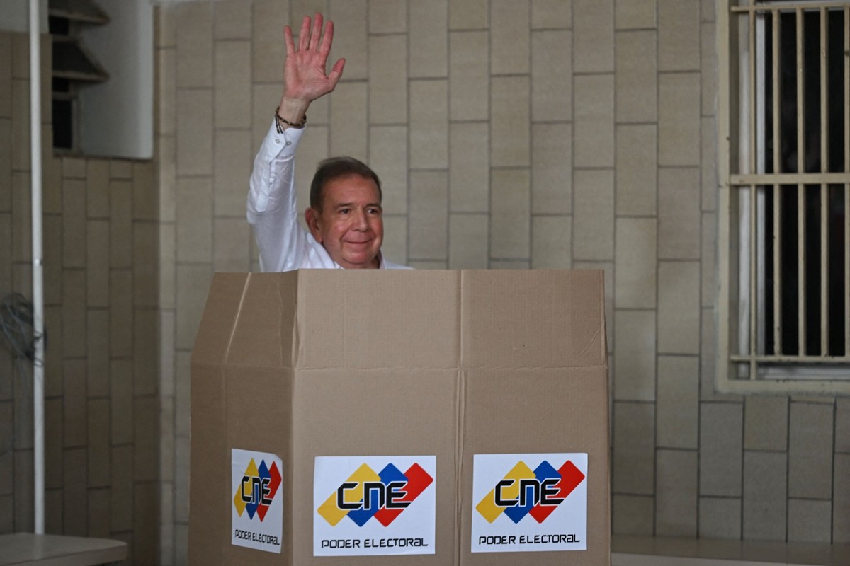 Principal candidato da oposição vota na Venezuela: 'Confiamos nas Forças Armadas para que decisão do povo seja respeitada'