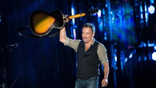 Perda de voz obriga Bruce Springsteen a cancelar show em Marselha