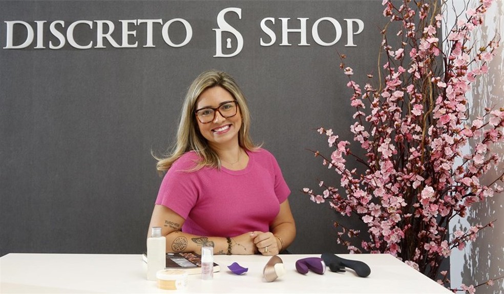 Juliana Mattos. Administradora abriu o Discreto Shop, na Barra, que faz vendas internacionais — Foto: Fábio Rossi
