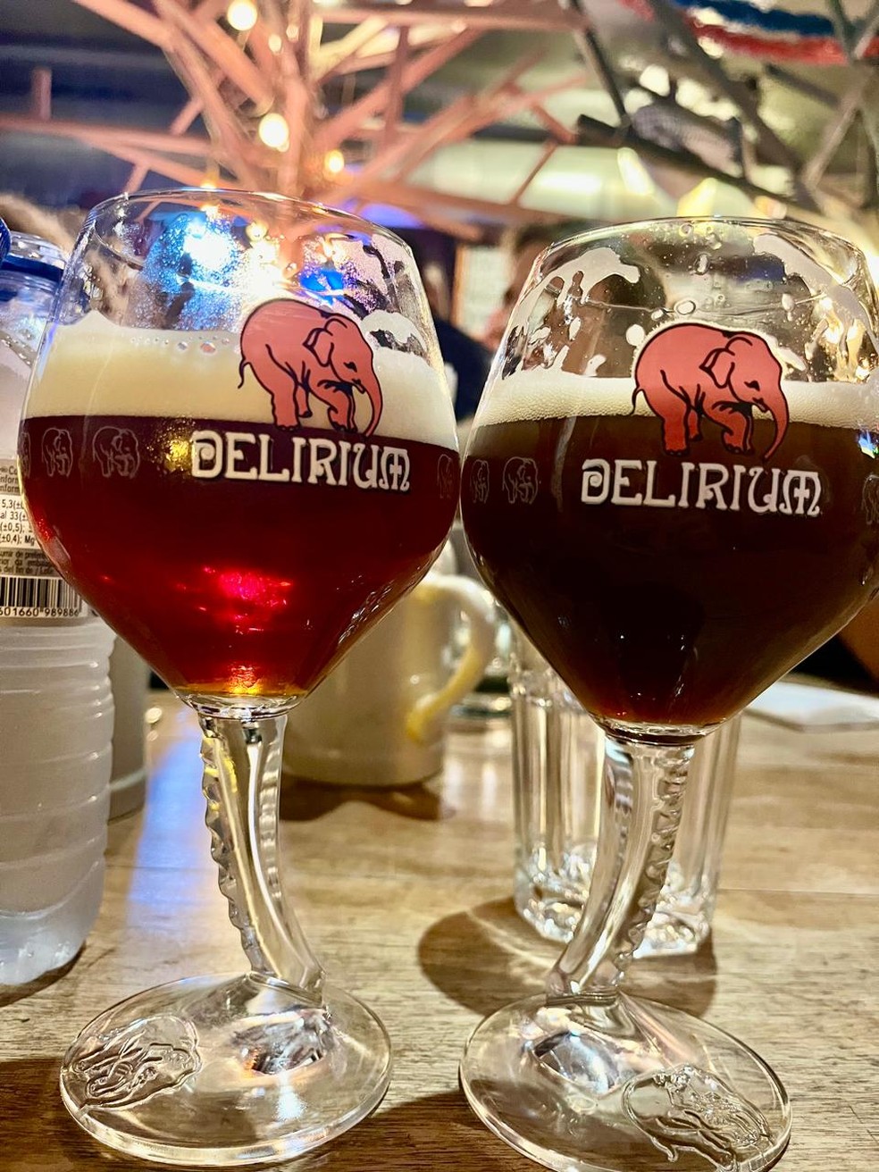 Mas as estrelas mesmo dali são a Delirium Tremens, que recebeu diversas vezes o título de melhor cerveja do mundo — Foto: Divulgação