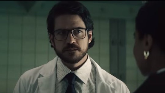 Marco Pigossi aparece em trailer de série americana 'Gen V'