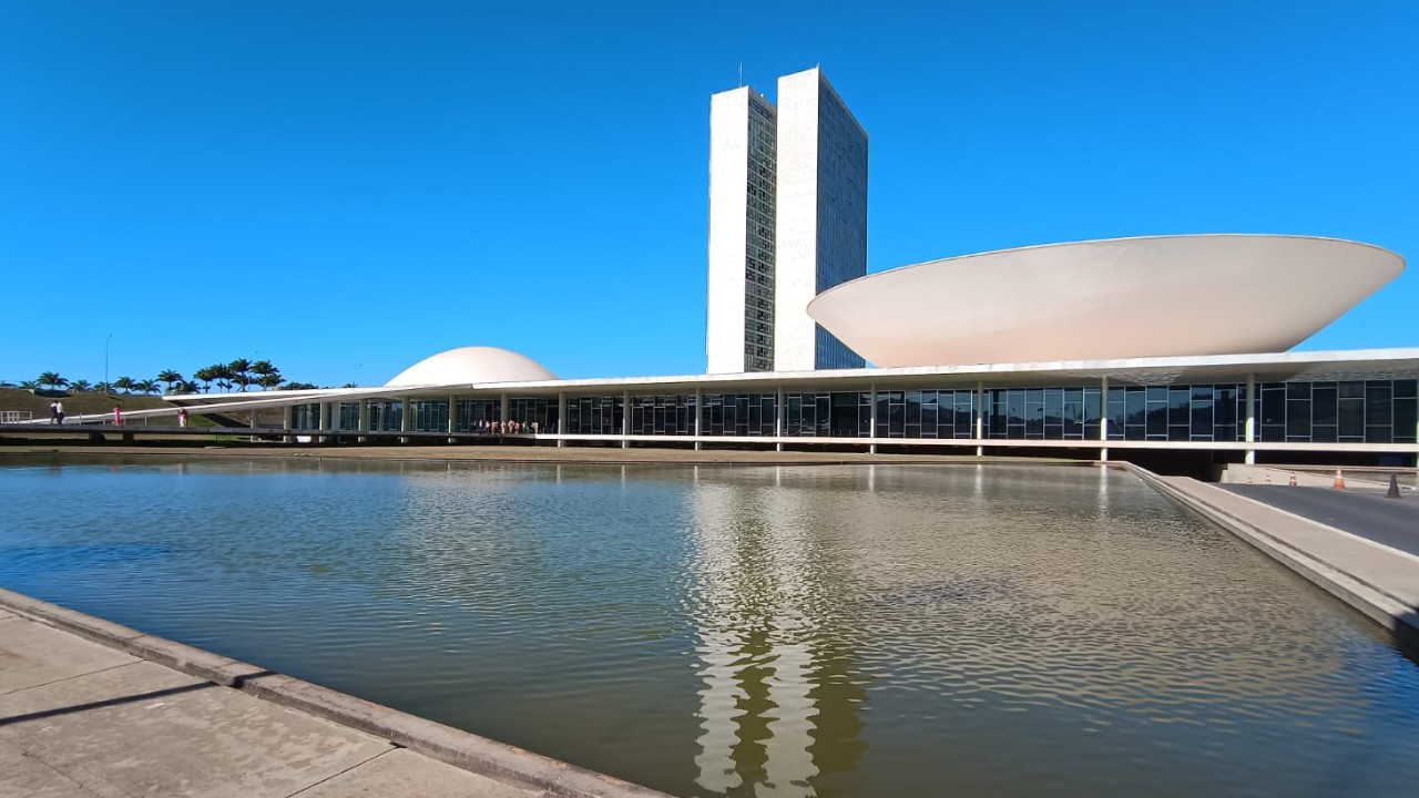 Gastos obrigatórios devem crescer menos que o arcabouço fiscal em 2027 - QTU Questões do Universo