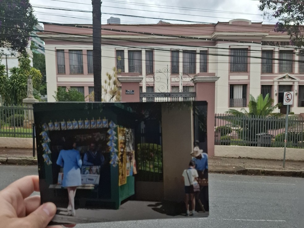 Uma foto de uma cena do filme'Menino Maluquinho', de 1995, em frente ao Colégio Sagrado Coração de Maria, em Belo Horizonte, onde ela foi gravada — Foto: Divulgação / BH a Pé