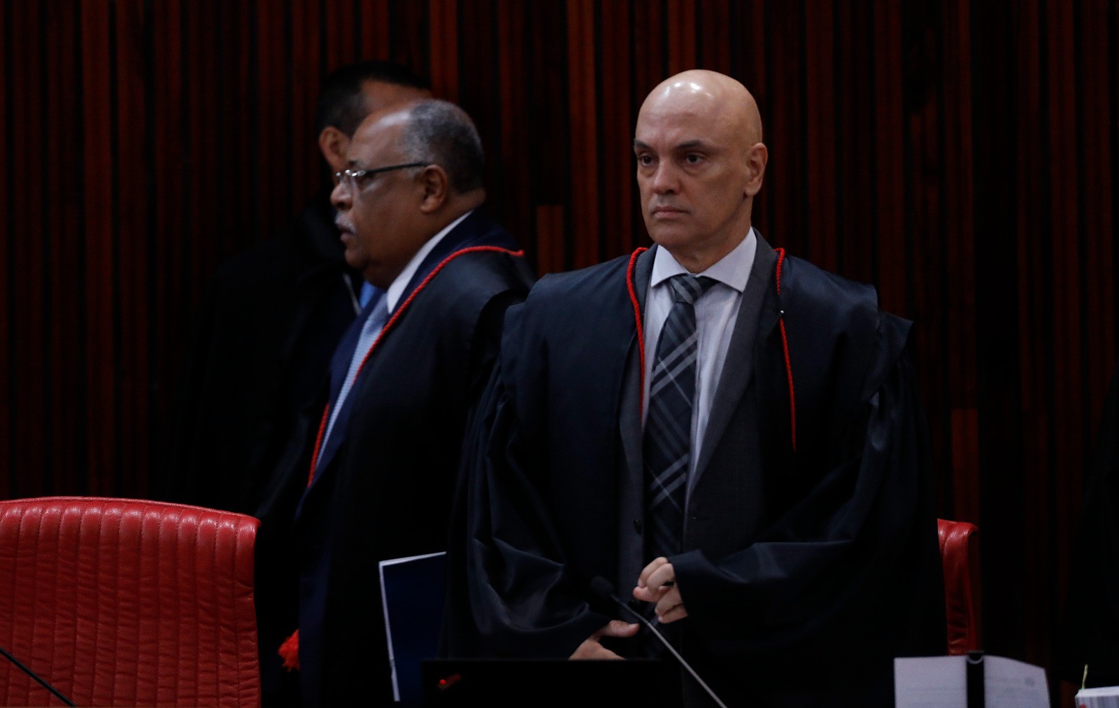 Presidente do TSE no julgamento de Bolsonaro — Foto: Cristiano Mariz/O Globo