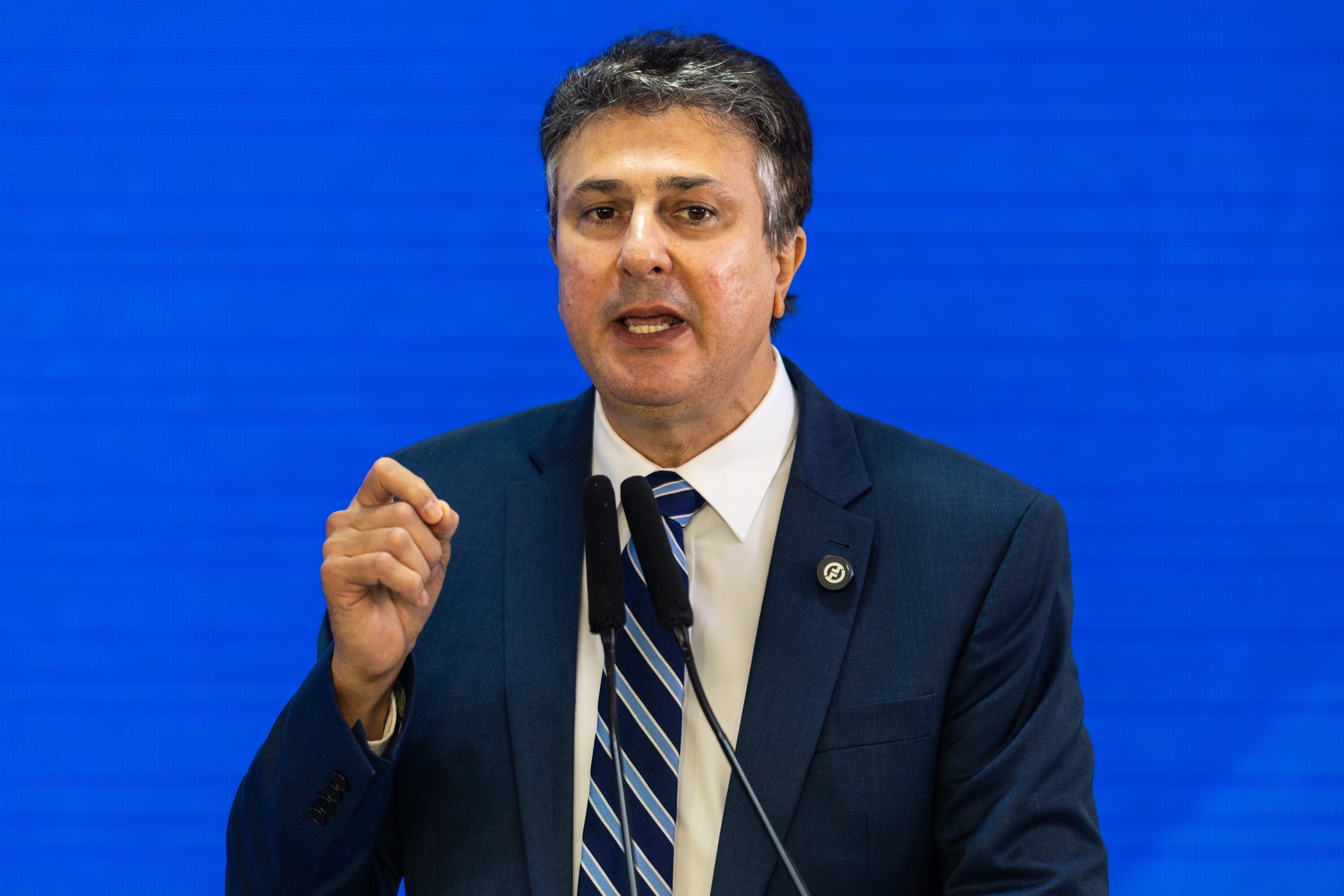 De sa&iacute;da para disputar elei&ccedil;&otilde;es, ministro da Educa&ccedil;&atilde;o usa pronunciamento em rede nacional para exaltar n&uacute;meros da gest&atilde;o