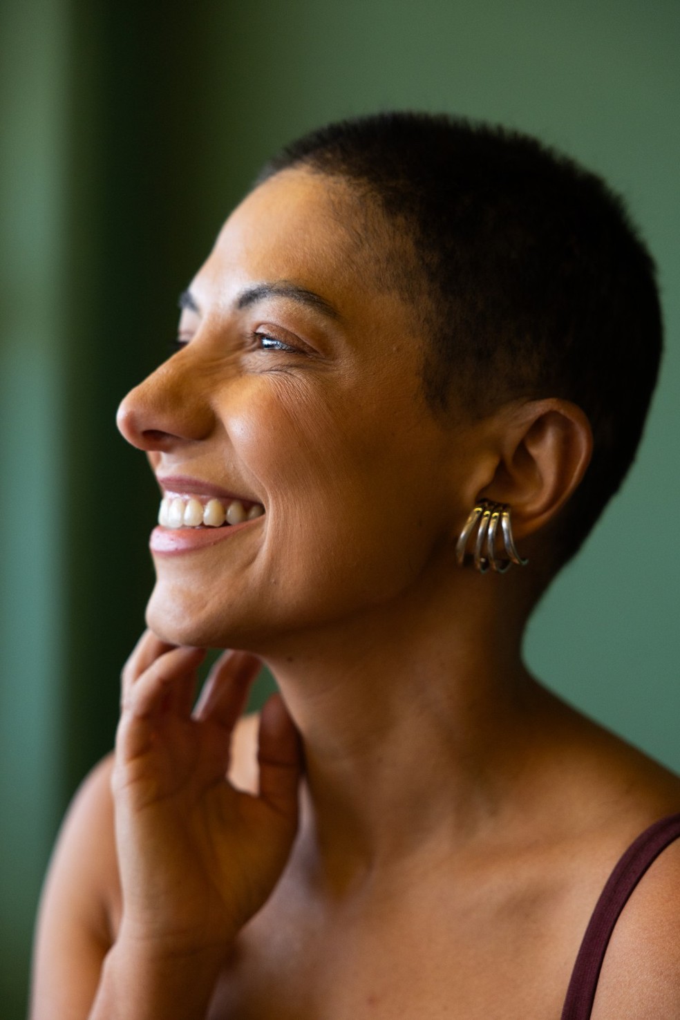 Raquel Castanharo: "Tomo remédio para ansiedade, pensa o quê? Estou medicada" — Foto: Maria Isabel Oliveira / O Globo