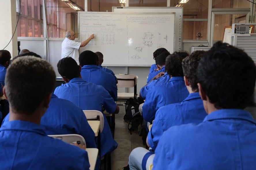 65922331-en-rio-de-janeiro-rj-23-03-2017-vida-ganha-cursos-tecnicos-com-maior-demanda-de-profissio.jpg