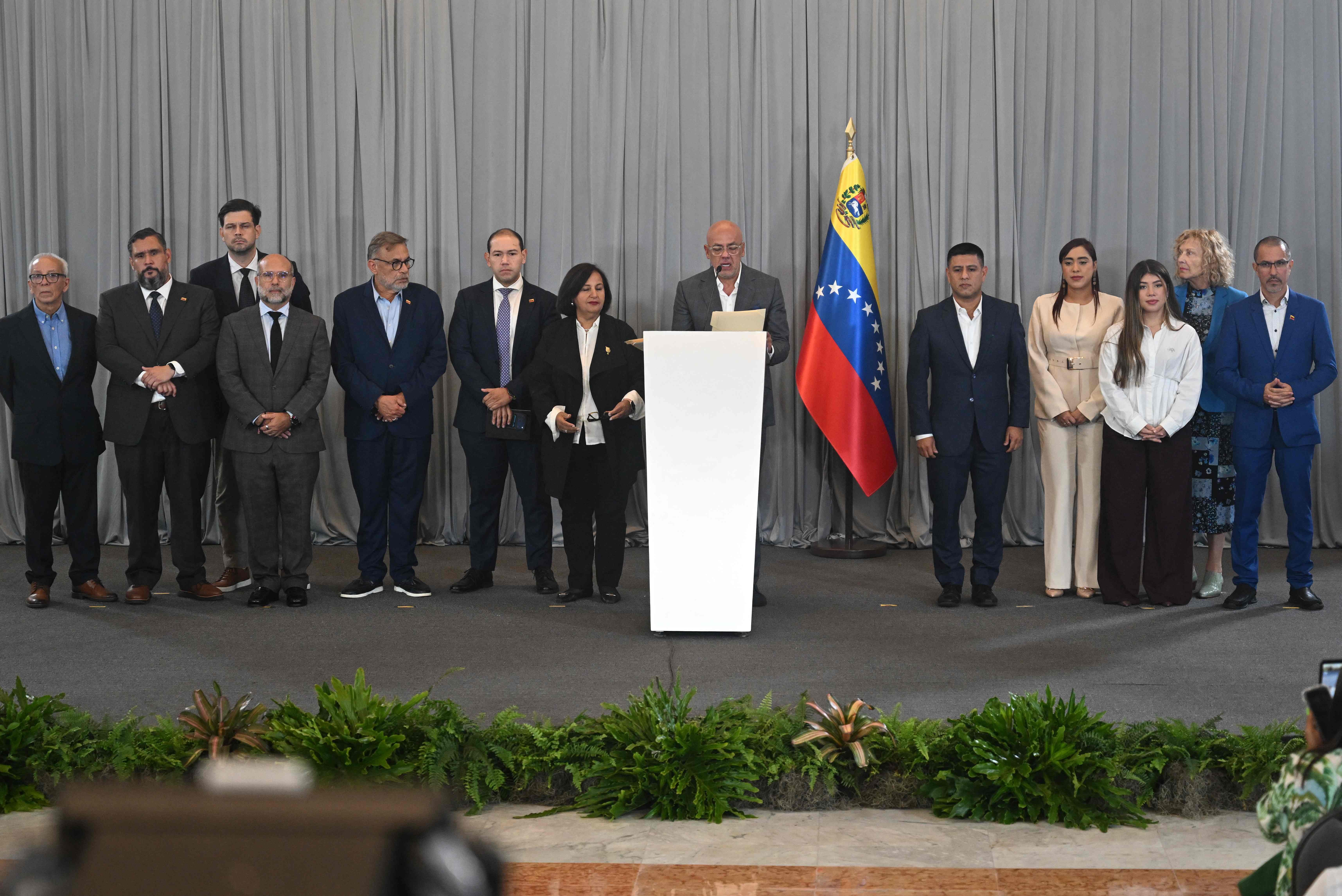 Venezuela permitirá maior participação da sociedade civil na seleção de magistrados; entenda - QTU Questões do Universo