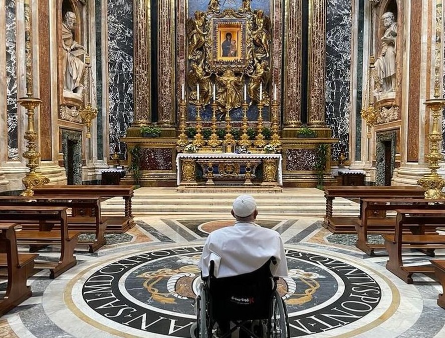 Papa Francisco diz que não quer ser enterrado no Vaticano, Mundo