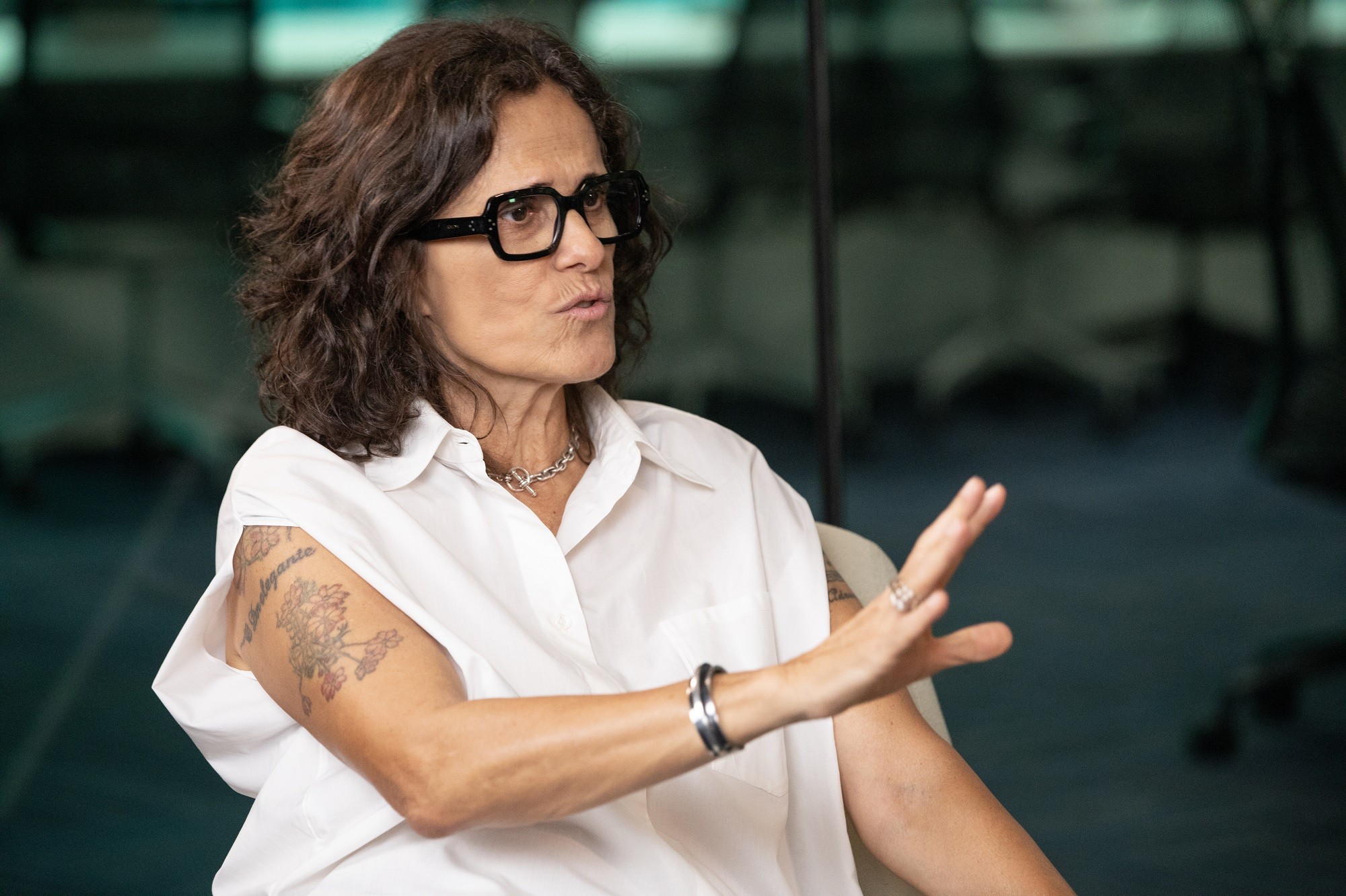 Zélia Duncan revela que câncer de tireoide quase a deixou sem voz: 