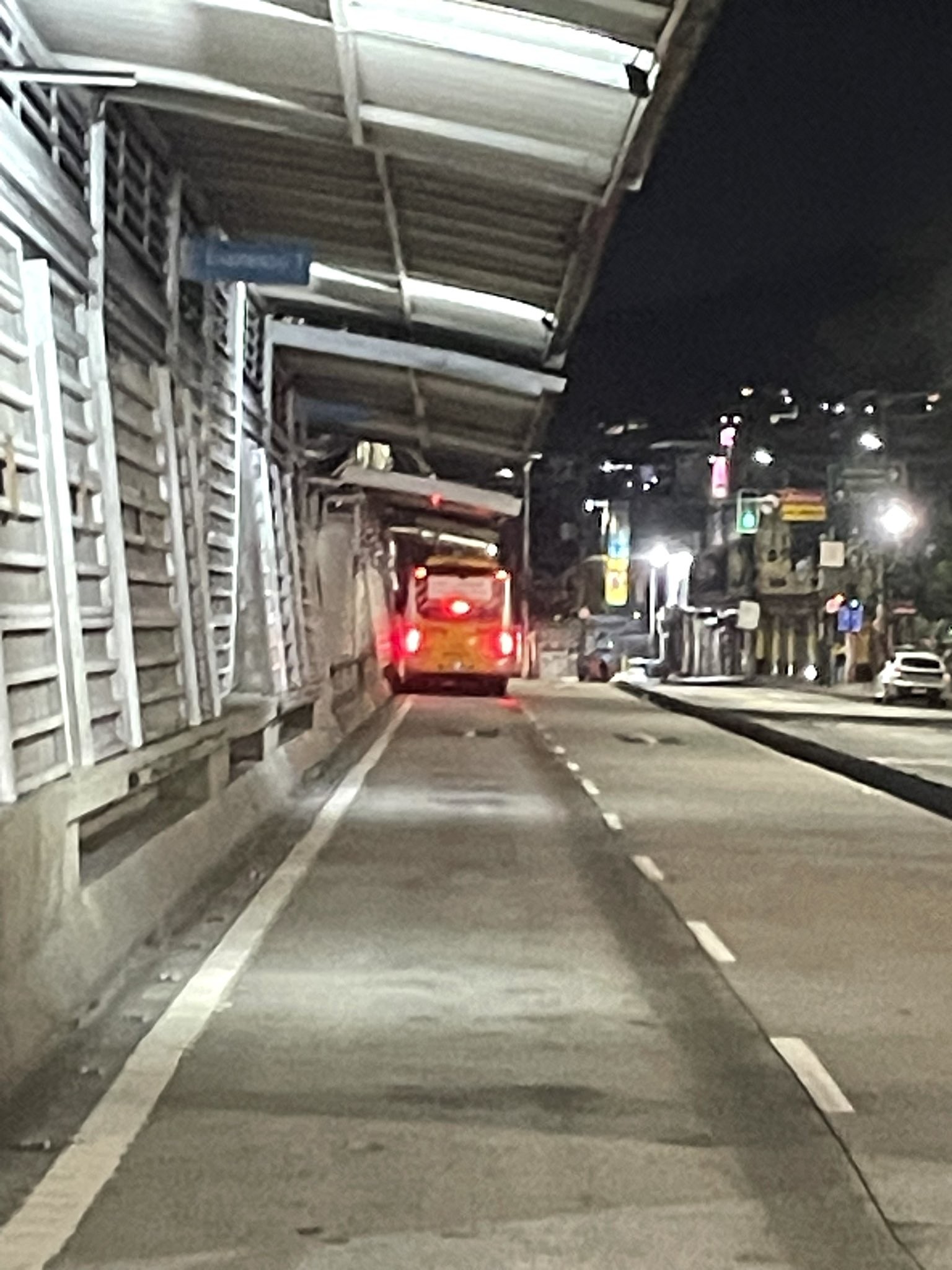 Passageiros relatam dificuldades para chegar ao trabalho em primeiro dia de greve de ônibus no Rio: 'Desde 3h50 e nada'