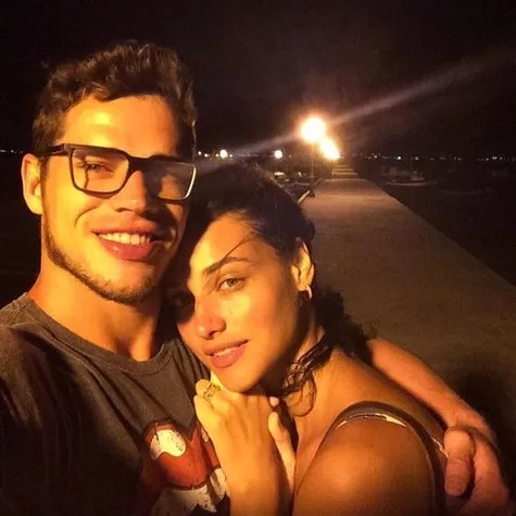 Deborah Nascimento e José Loreto se uniram durante a gravação "Avenida Brasil". Os dois ficaram juntos por sete anos e tiveram uma filha, Bella. - Imagem: Reprodução
