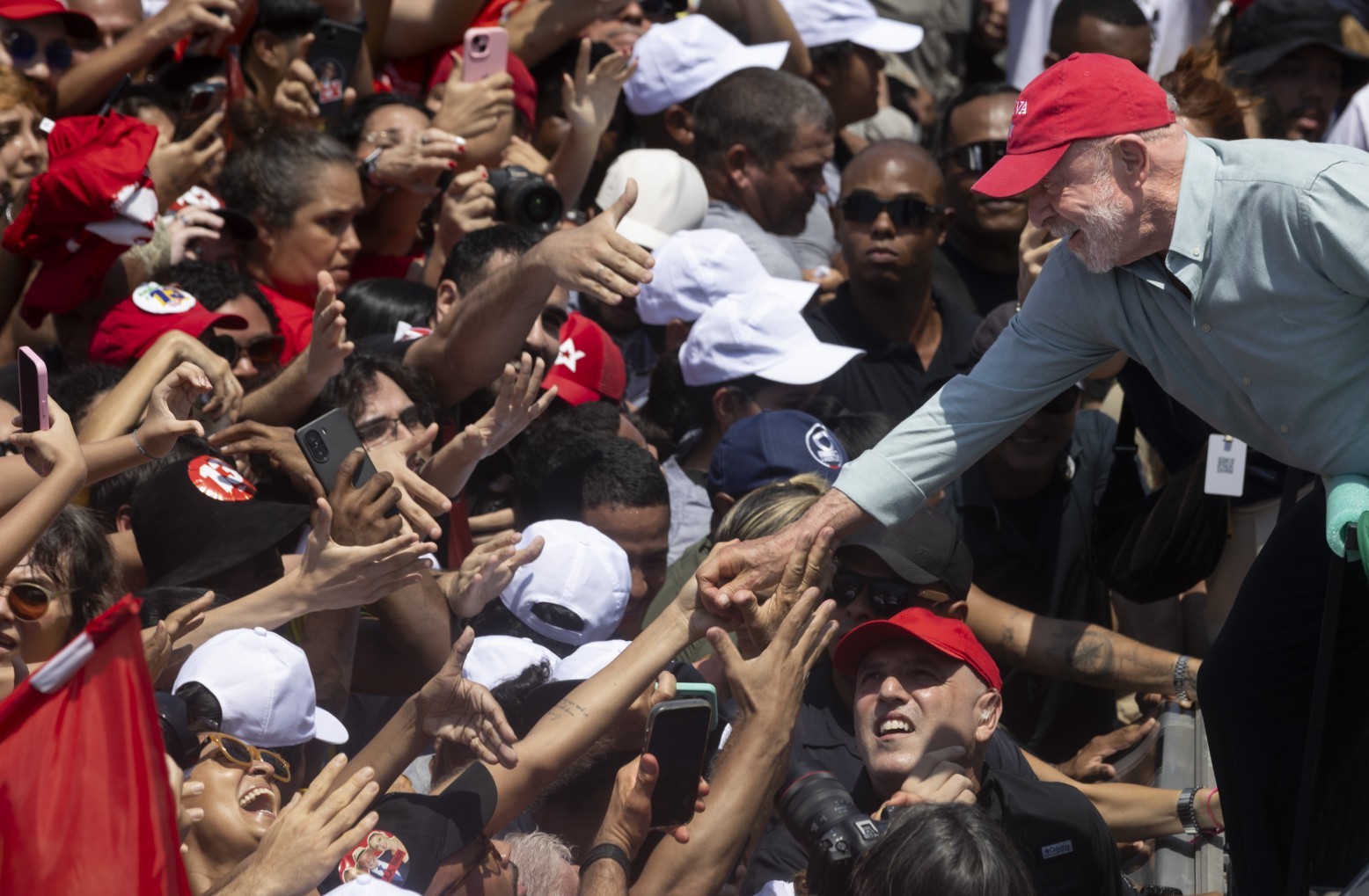 Lula expande território em Rio e SP e vence em 15 zonas eleitorais que votaram em Bolsonaro em 2022