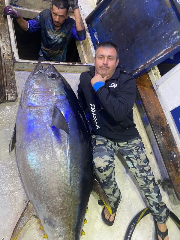 Mineiro captura atum de mais de 160 quilos na Bacia de Santos: 'Loucura ...
