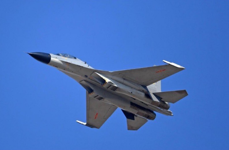 Seul alega que aviões militares chineses e russos entraram em sua zona de defesa aérea