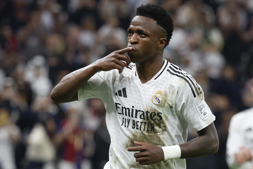 Vini Jr. comemora gol pelo Real Madrid