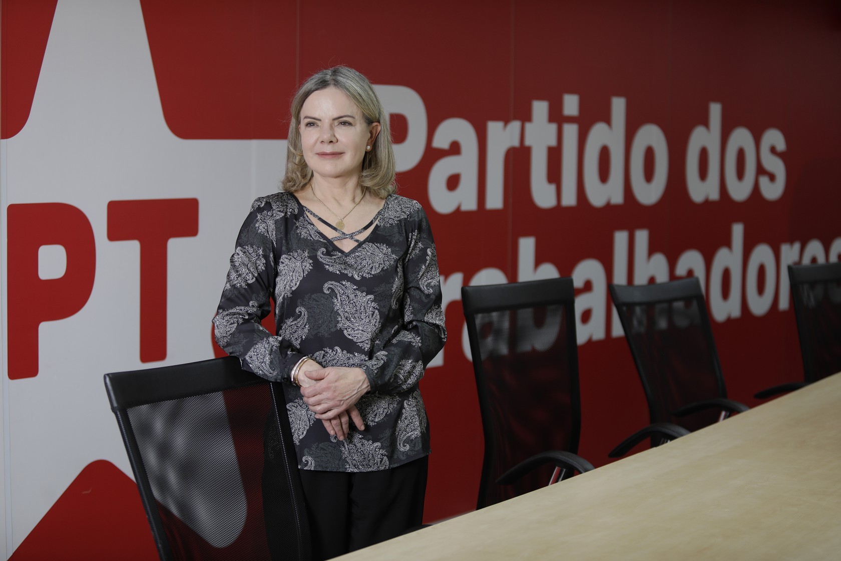 PT traça estratégias para o 2º turno e decide que pode apoiar candidatos fora da base de Lula, desde que não ataquem o governo